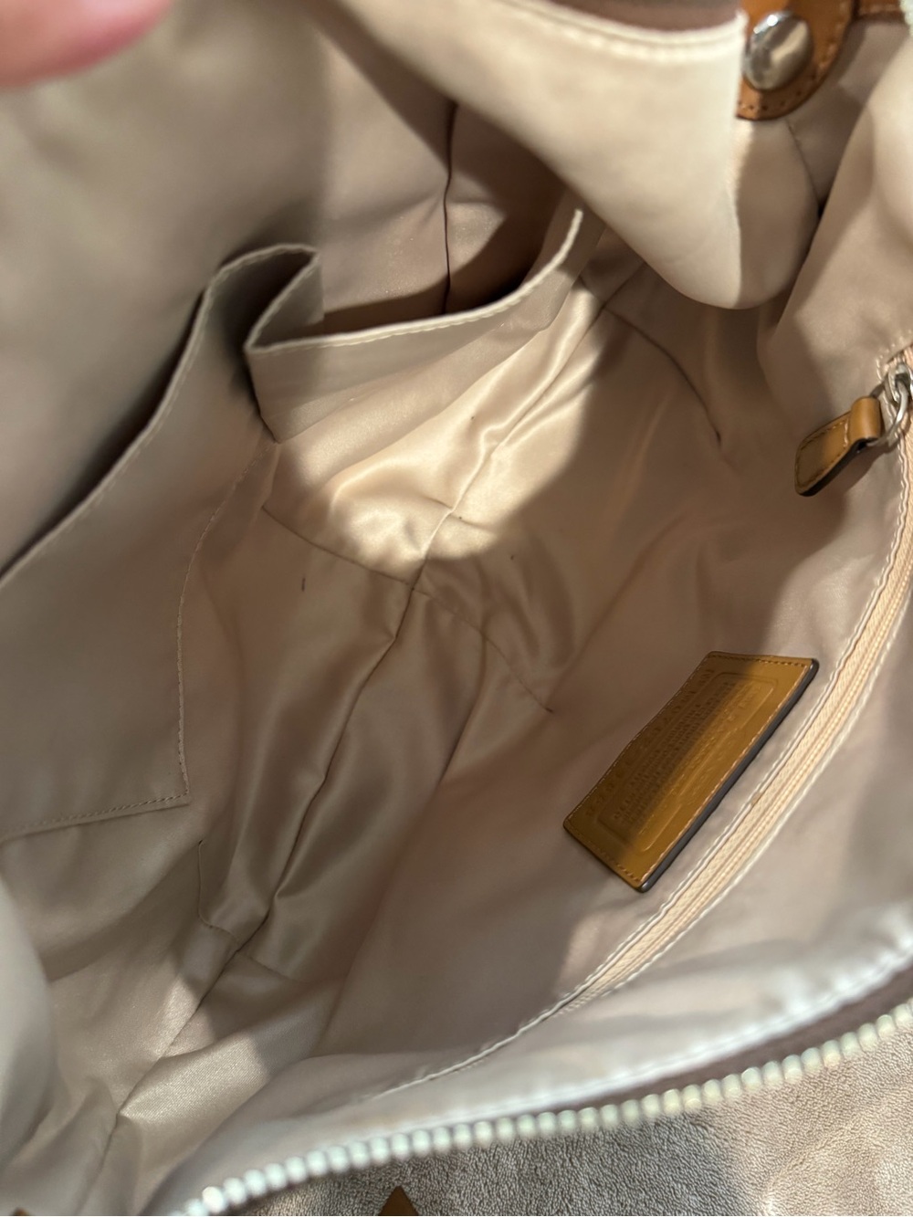 Vintage Coach Canvas Shoulder Bag - Picture 6 of 7